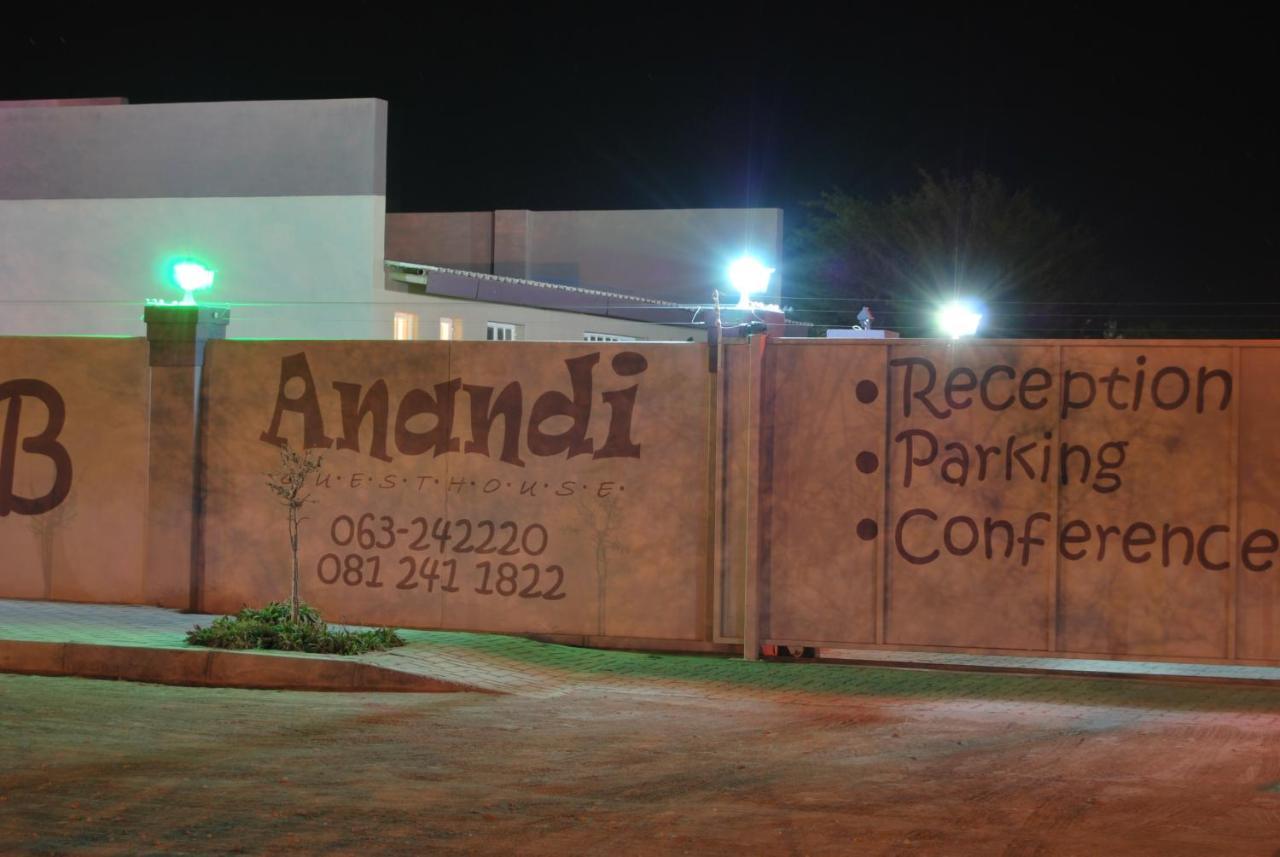 Anandi Guesthouse Mariental Bagian luar foto