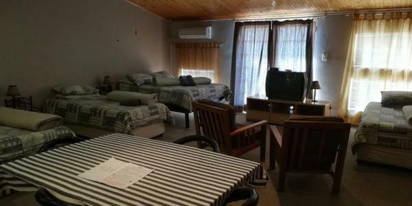 Anandi Guesthouse Mariental Bagian luar foto