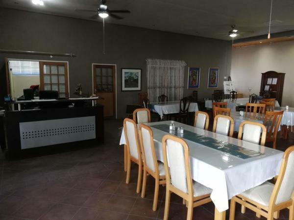 Anandi Guesthouse Mariental Bagian luar foto