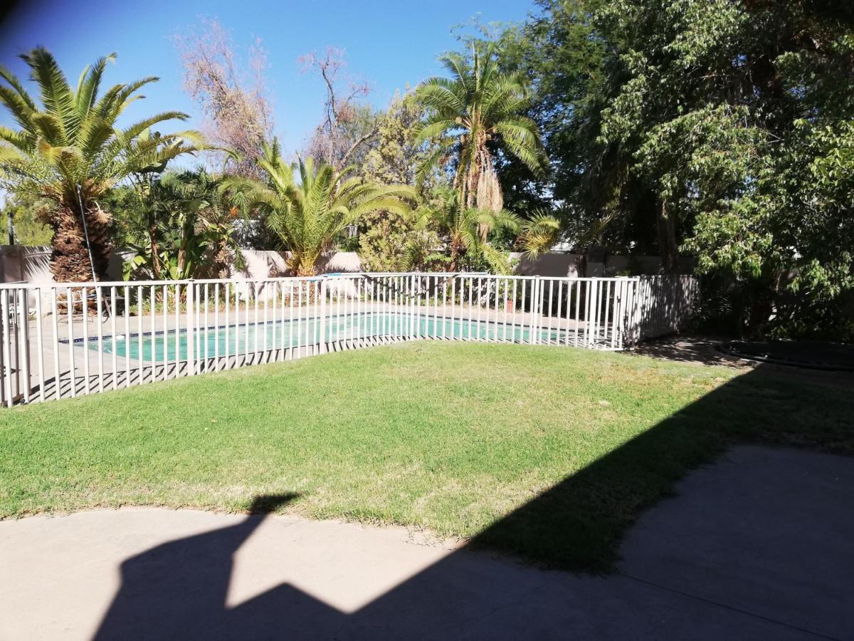 Anandi Guesthouse Mariental Bagian luar foto